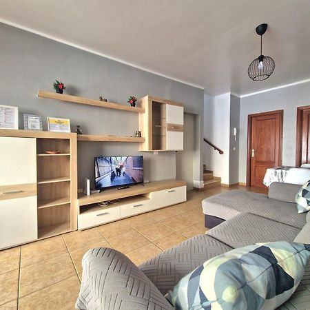 Spacious Independent Chalet Next The Airport - Sea San Isidro  Zewnętrze zdjęcie