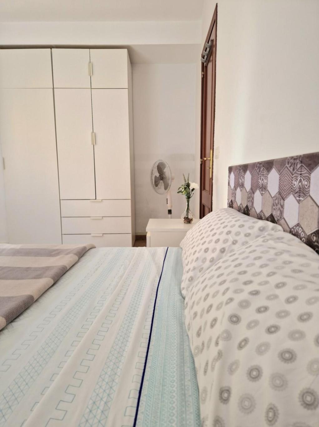 Spacious Independent Chalet Next The Airport - Sea San Isidro  Zewnętrze zdjęcie